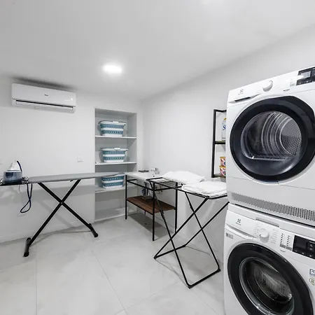 Adam And Cupid 公寓 *