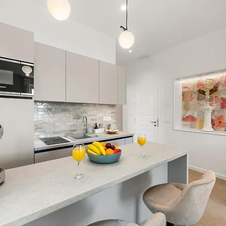 Апартаменты Adam And Cupid