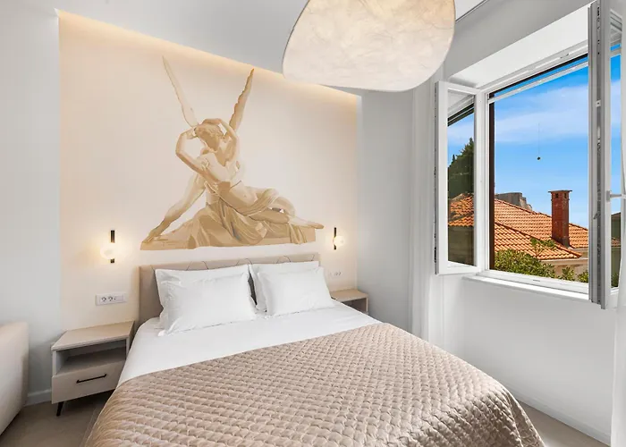 Adam And Cupid 杜布罗夫尼克