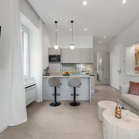 Adam And Cupid * 두브로브니크